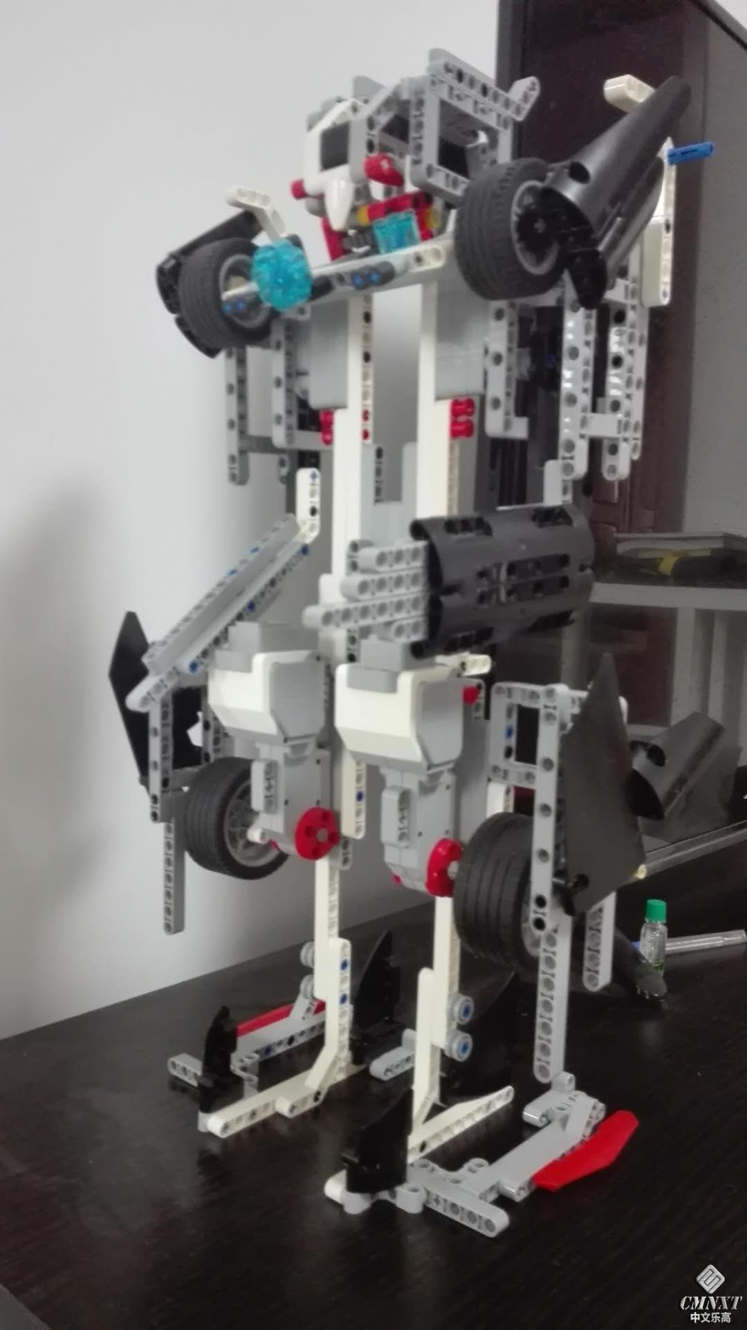 93045660.jpg